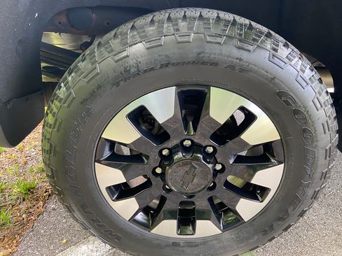 Used 2020 Chevrolet Silverado 2500 LT w/ All Star Edition AWD/4WD image 5
