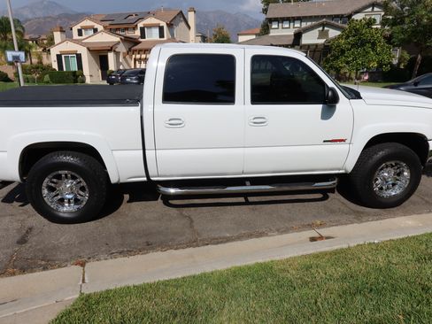 Used 2006 Chevrolet Silverado 1500 LT w/ Vortecmax Performance Pack RWD image 8