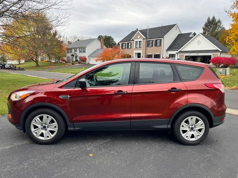 Used 2014 Ford Escape S image 1