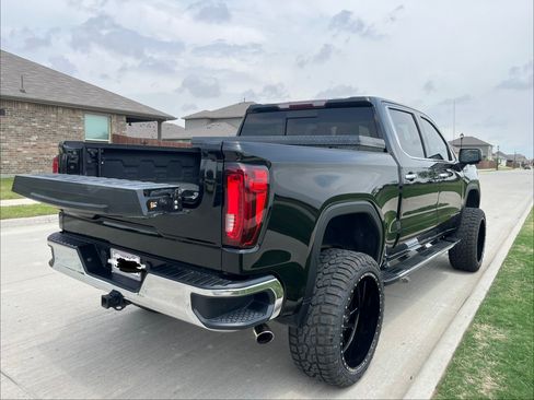 Used 2021 GMC Sierra 1500 SLT AWD/4WD image 4