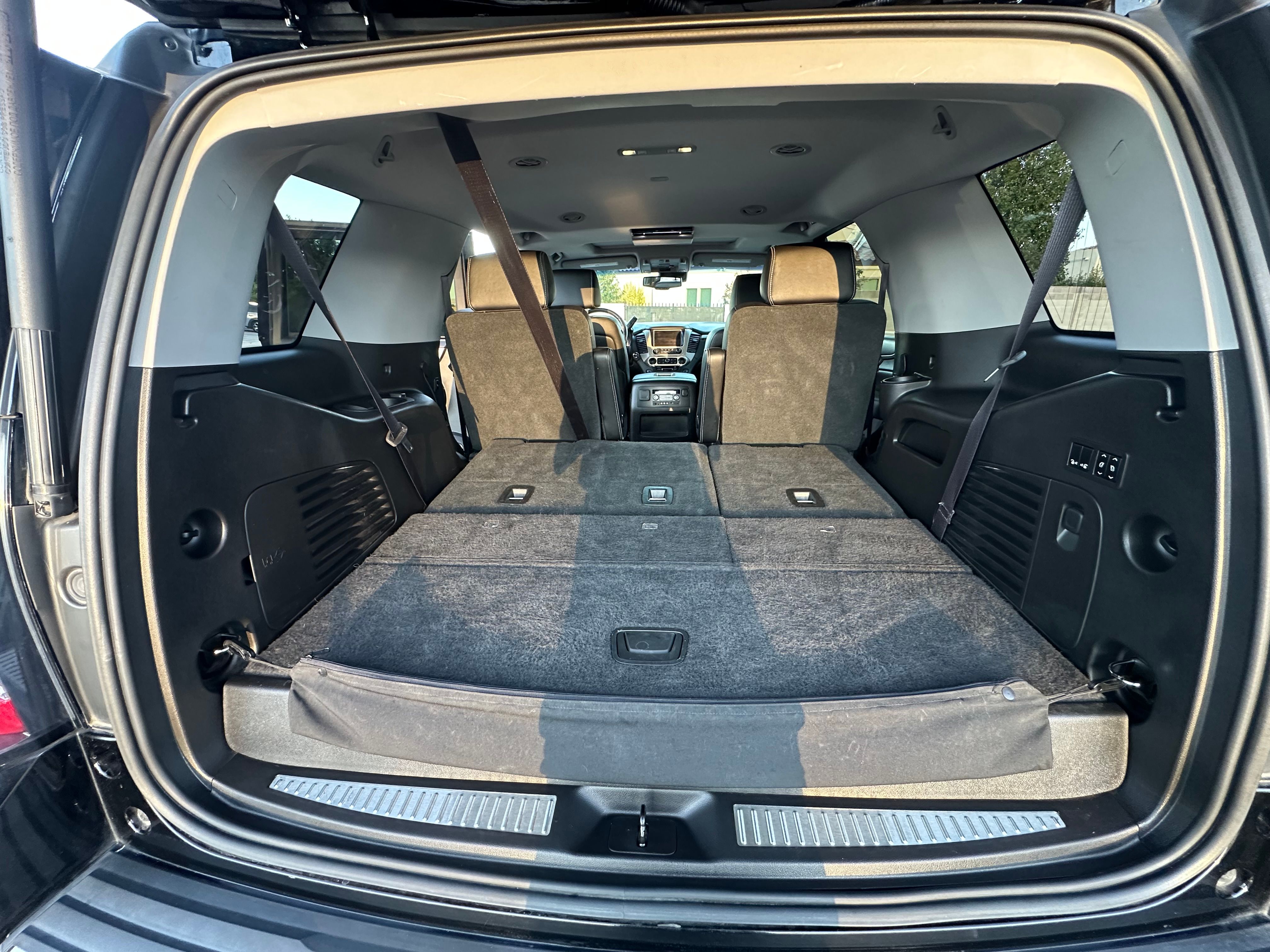 Used 2016 GMC Yukon Denali w/ Open Road Package AWD/4WD image 9