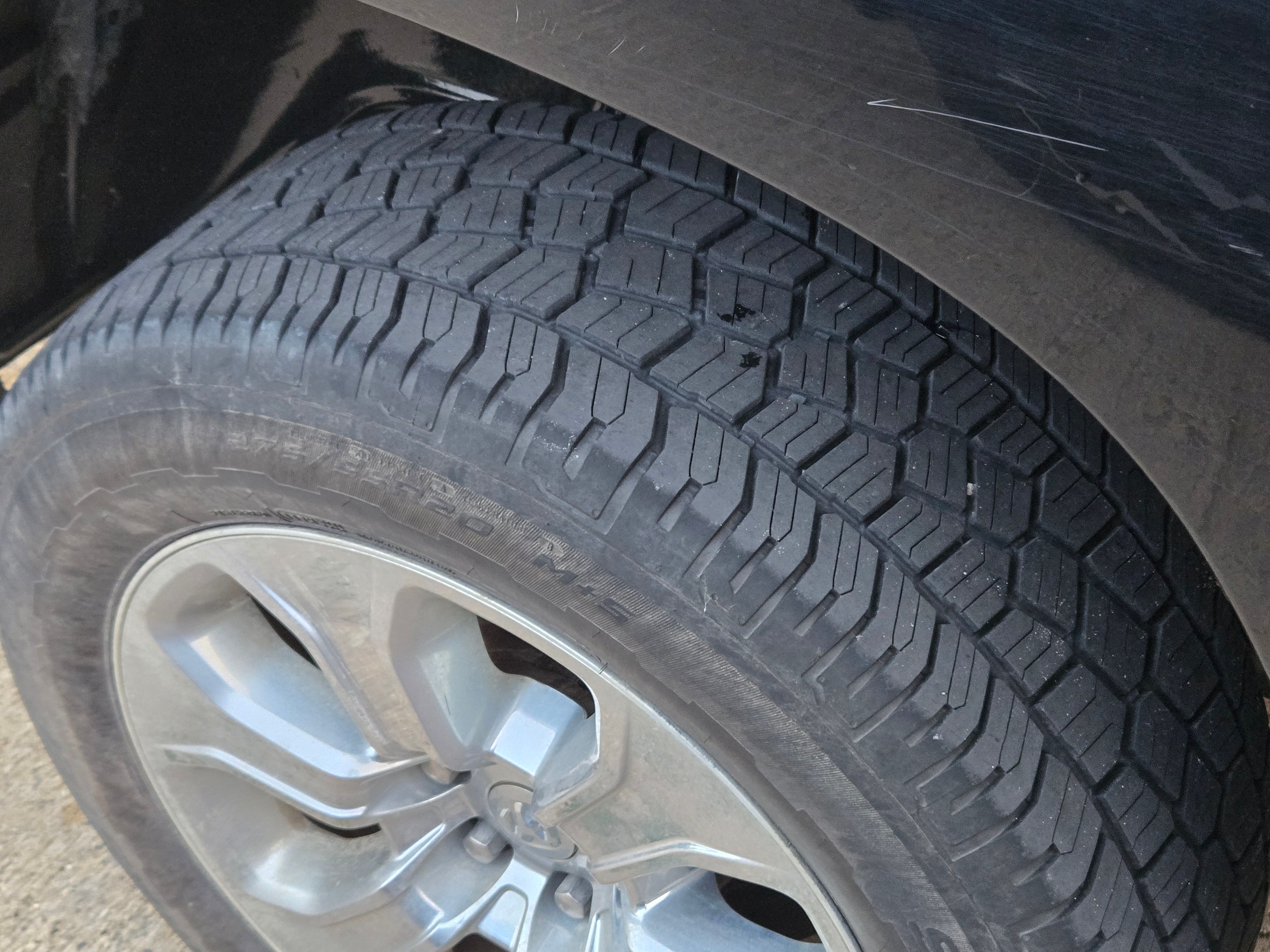 Used 2022 RAM 1500 Big Horn AWD/4WD image 2
