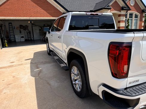 Used 2022 GMC Sierra 1500 Denali AWD/4WD image 2
