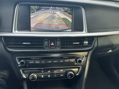 Used 2020 Kia Optima LX image 5