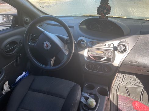 Used 2005 Saturn ION Level 2 image 5