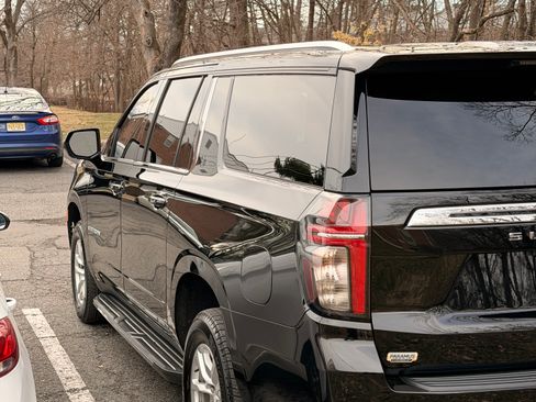 Used 2022 Chevrolet Suburban LS AWD/4WD image 6