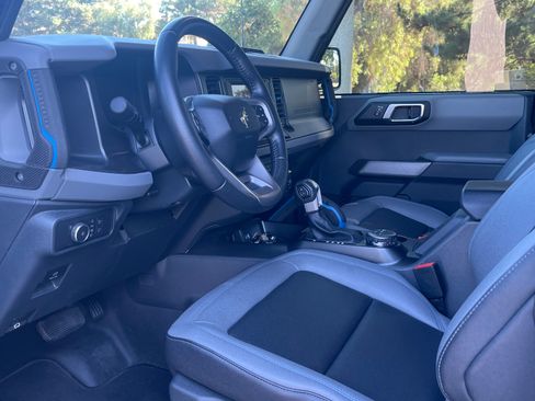 Used 2022 Ford Bronco Black Diamond image 19