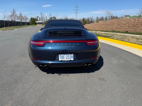 Used 2013 Porsche 911 Carrera 4S image 9