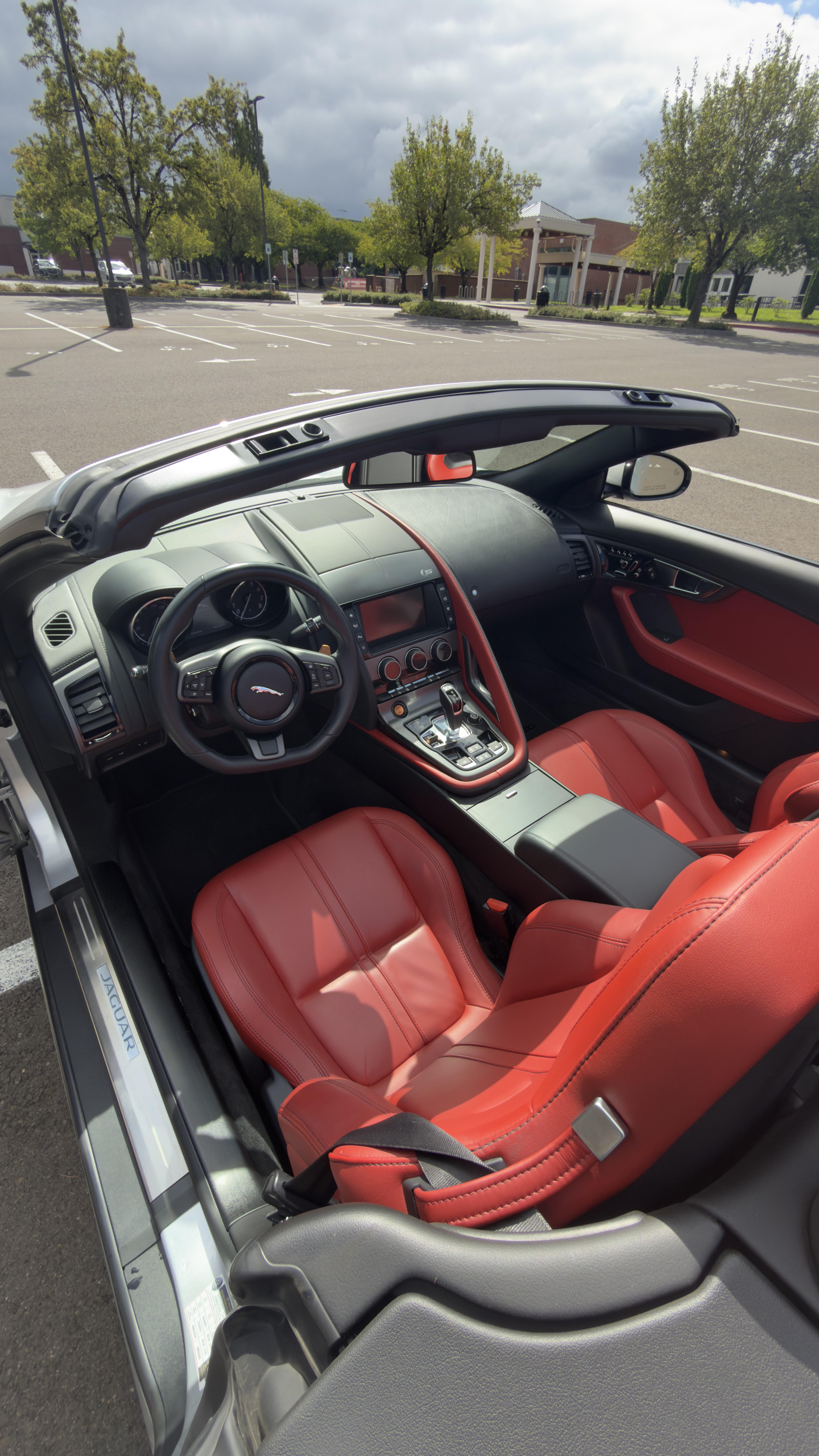 Used 2016 Jaguar F-TYPE S RWD image 14