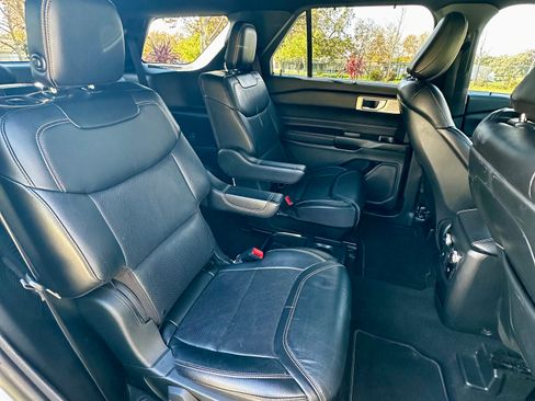 Used 2020 Ford Explorer ST w/ ST Street Pack image 20