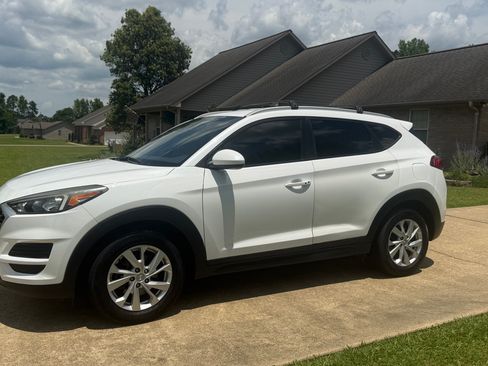 Used 2020 Hyundai Tucson Value w/ Cargo Package FWD image 1