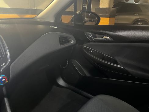 Used 2017 Chevrolet Cruze LT w/ Convenience Package image 15