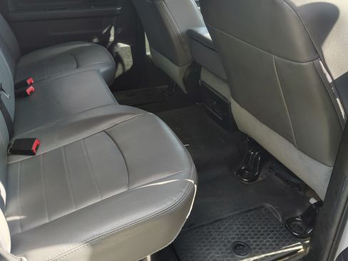 Used 2019 RAM 1500 Tradesman w/ Chrome Appearance Group image 14