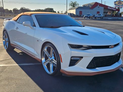 Used 2017 Chevrolet Camaro SS image 4