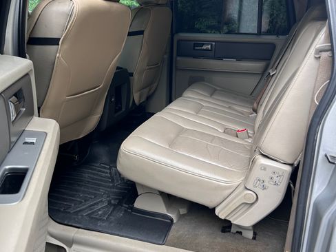 Used 2010 Ford Expedition EL XLT AWD/4WD image 9