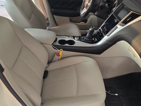 Used 2020 INFINITI Q50 Luxe w/ Essential Package (3.0T Luxe) image 8