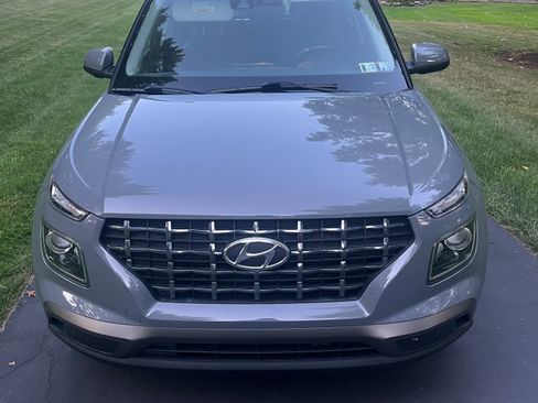 Used 2020 Hyundai Venue SEL w/ Convenience Package image 2