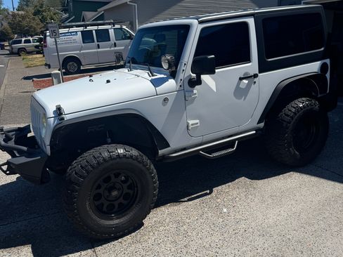 Used 2017 Jeep Wrangler Sport w/ Quick Order Package 24S AWD/4WD image 1