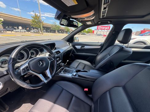 Used 2014 Mercedes-Benz C 300 4MATIC Sedan image 15