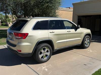 Used 2011 Jeep Grand Cherokee Laredo RWD image 16