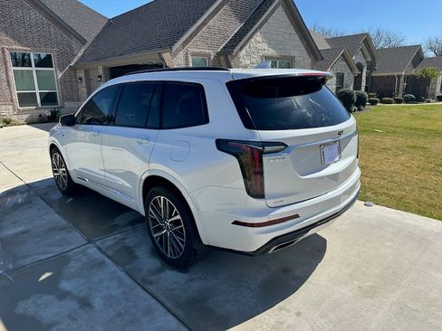 Used 2023 Cadillac XT6 Sport w/ Technology Package image 5