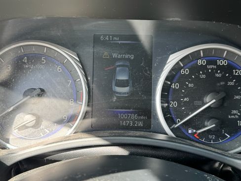 Used 2015 INFINITI Q50 Premium image 9