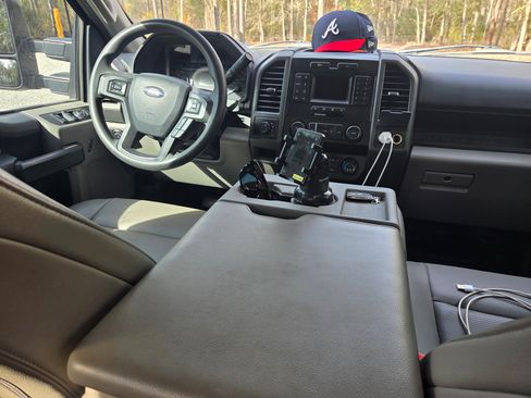 Used 2022 Ford F250 XL w/ Power Equipment Group image 11