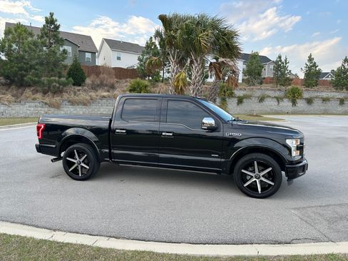 Used 2015 Ford F150 Platinum w/ Equipment Group 701A Luxury image 17