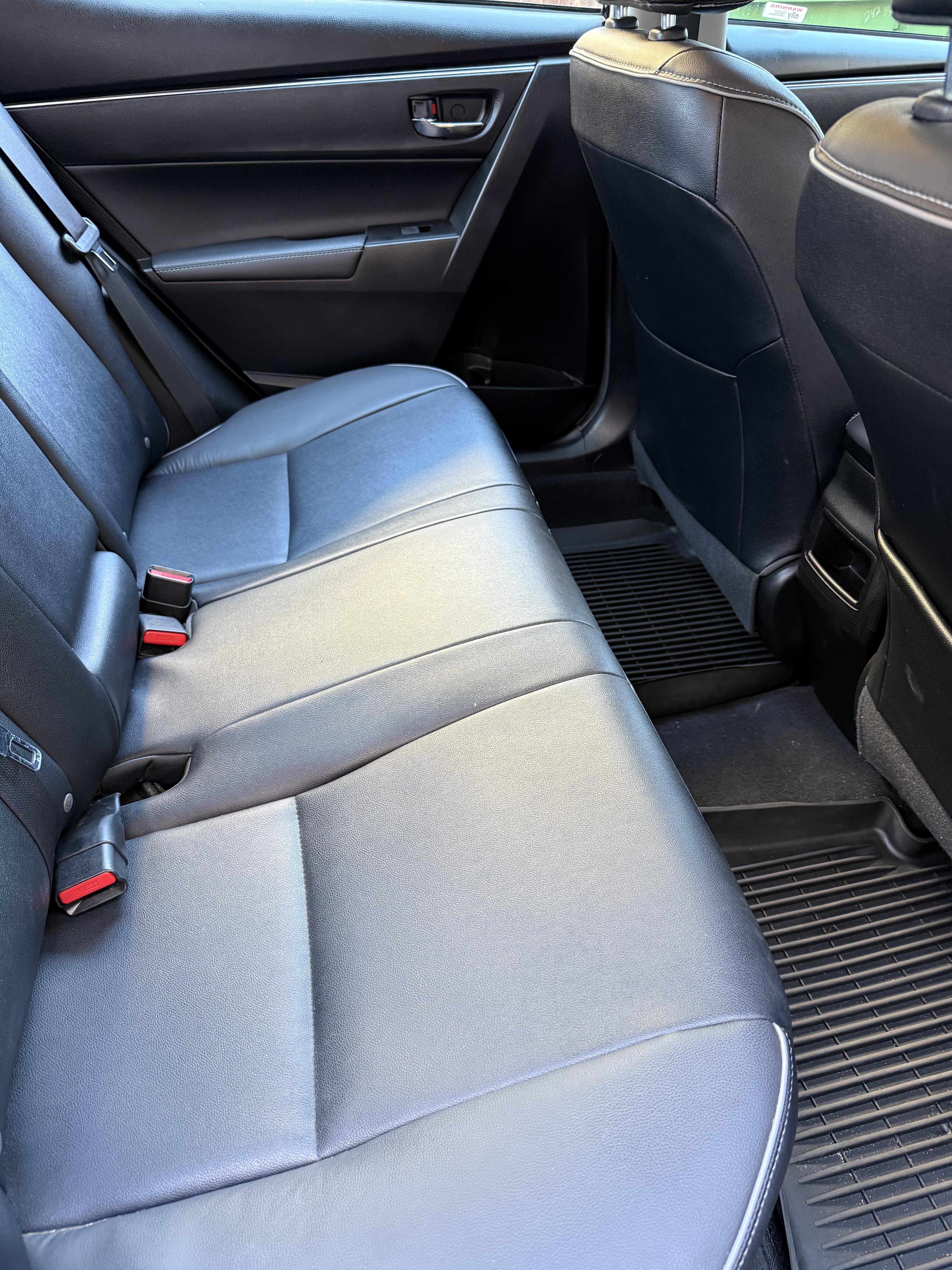Used 2019 Toyota Corolla XLE w/ Protection Package FWD image 17