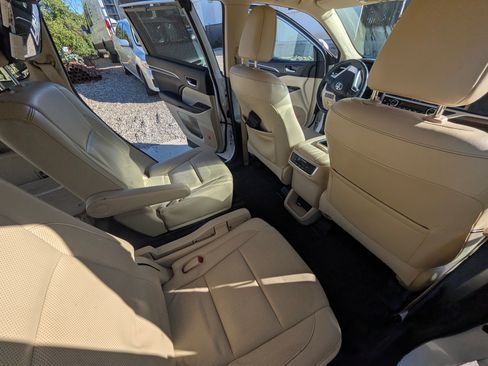 Used 2016 Toyota Highlander Limited image 14