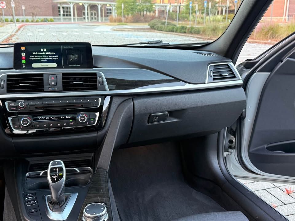 Used 2017 BMW 340i Sedan RWD image 16
