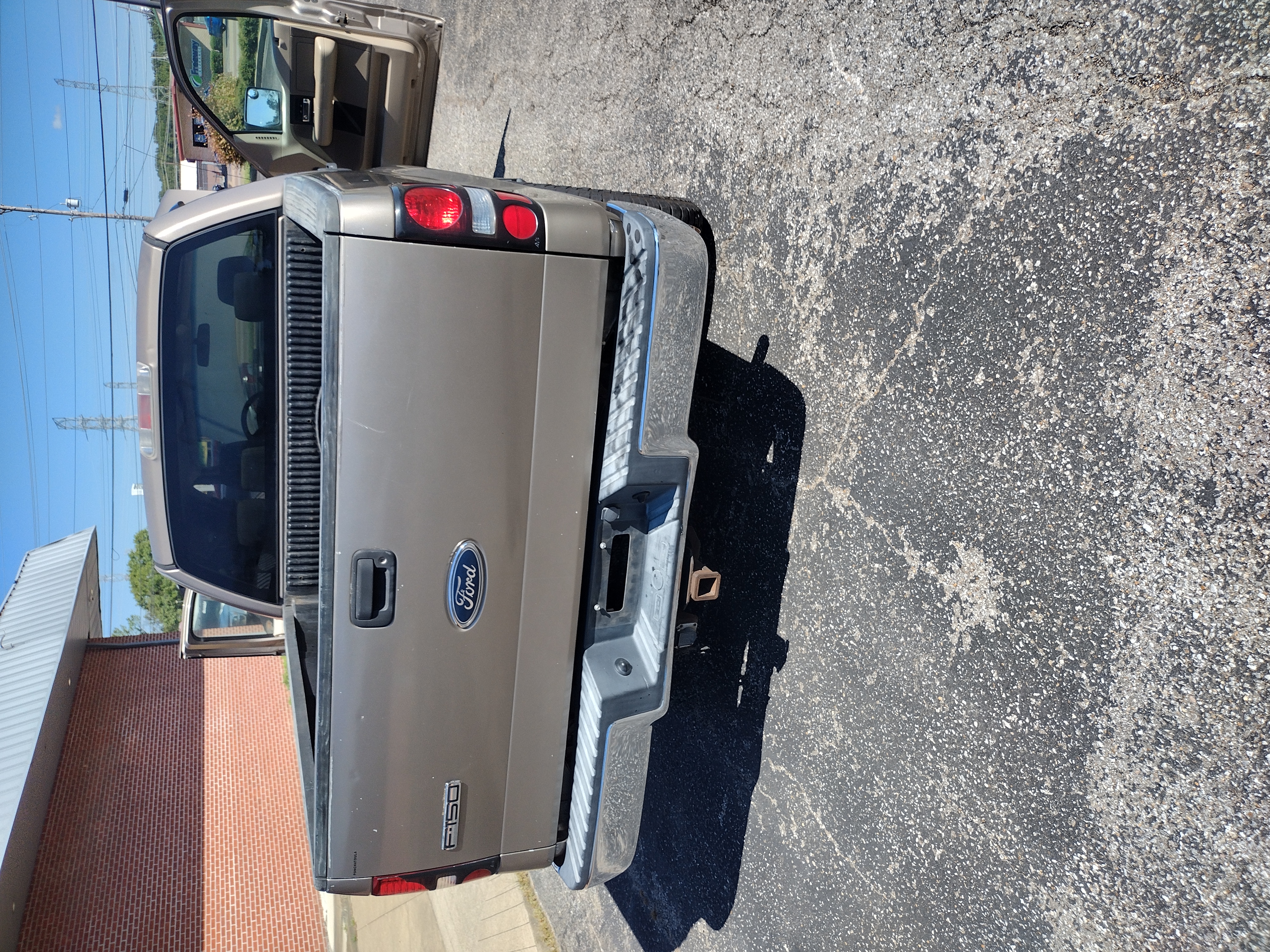 Used 2005 Ford F150 XLT RWD image 13