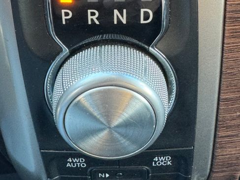 Used 2018 RAM 1500 Laramie AWD/4WD image 14