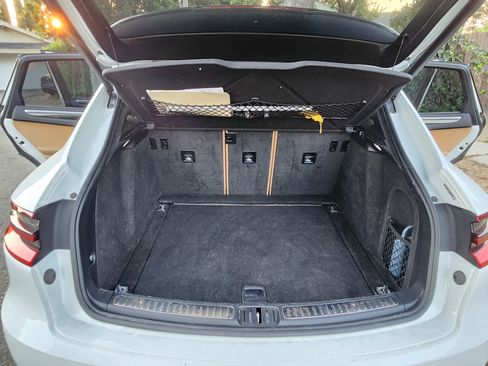 Used 2018 Porsche Macan Sport Edition image 16