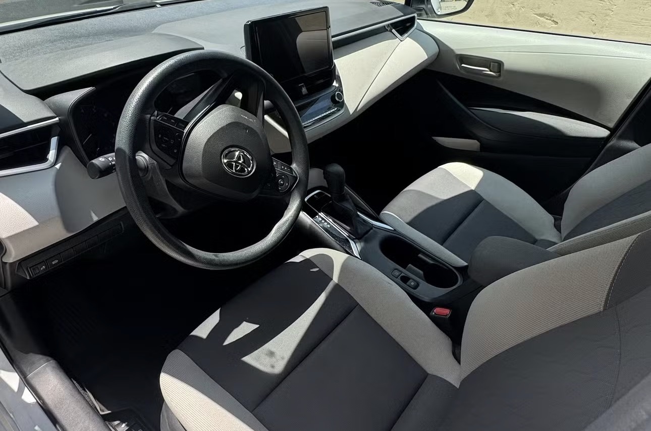 Used 2023 Toyota Corolla LE FWD image 13