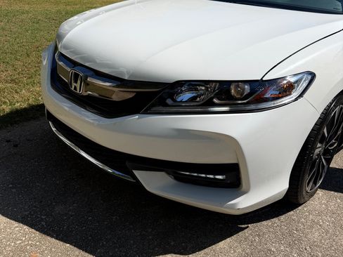 Used 2017 Honda Accord EX-L image 4