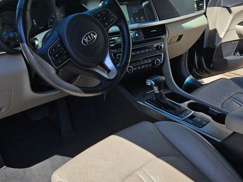 Used 2017 Kia Optima EX w/ Technology Package image 6