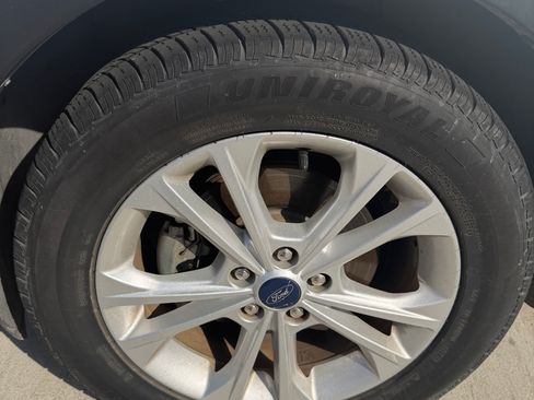 Used 2018 Ford Escape SE image 13