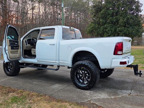 Used 2018 RAM 2500 Limited image 11