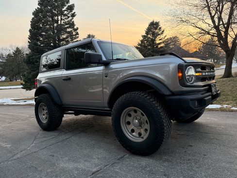 Used 2022 Ford Bronco Big Bend w/ Sasquatch Package image 2