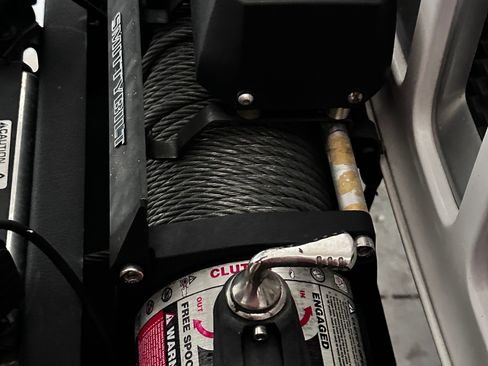 Used 2018 Jeep Wrangler Unlimited Sahara AWD/4WD image 8