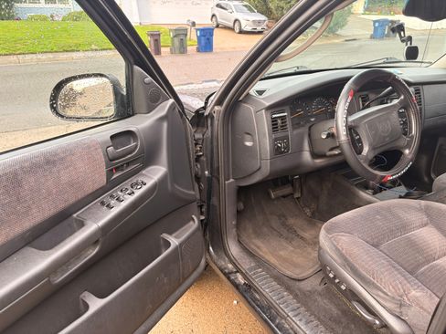 Used 2001 Dodge Durango SLT image 6