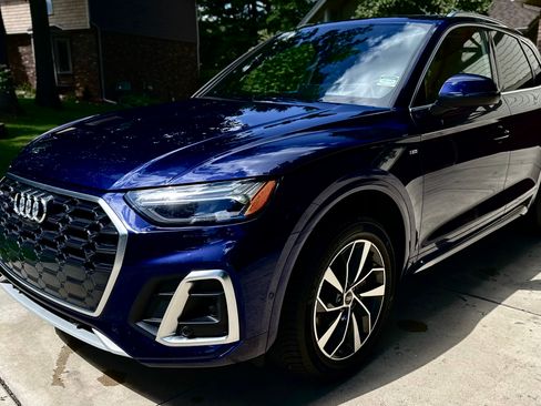 Used 2022 Audi Q5 2.0T Prestige w/ Prestige Package image 2