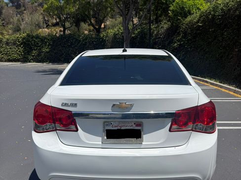 Used 2014 Chevrolet Cruze LS FWD image 6