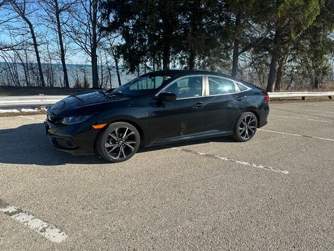 Used 2019 Honda Civic Sport image 4