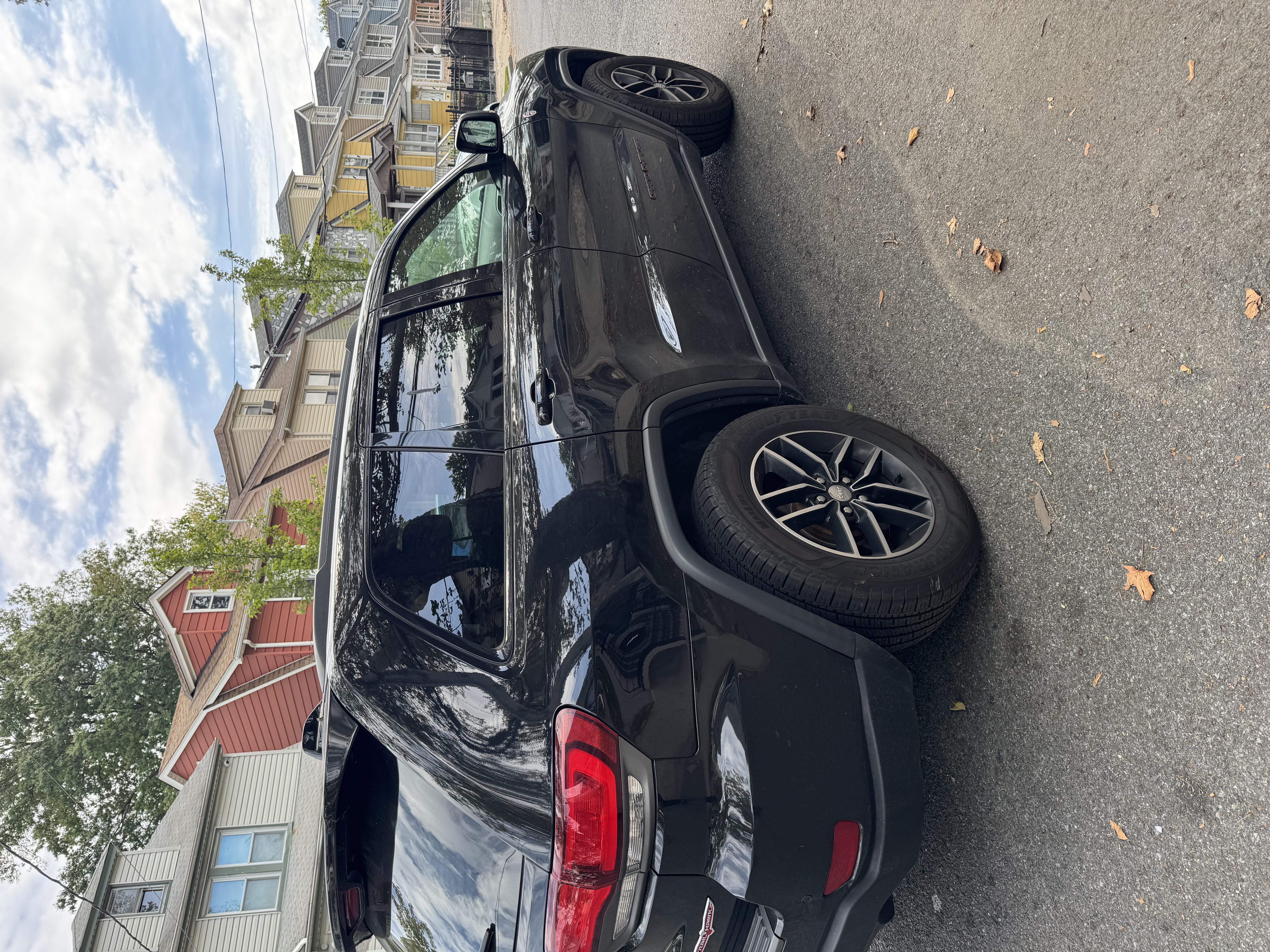 Used 2017 Jeep Grand Cherokee Trailhawk AWD/4WD image 8