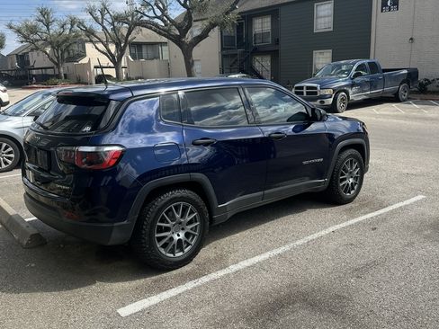 Used 2019 Jeep Compass Sport FWD image 15