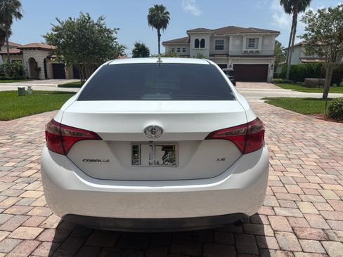 Used 2019 Toyota Corolla LE FWD image 9
