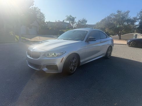 Used 2015 BMW M235i Coupe image 4