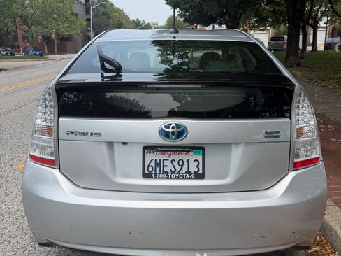 Used 2010 Toyota Prius Five FWD image 4